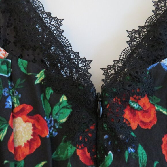 BY ANTHROPOLOGIE Lacy V-Neck Mini Dress Floral Dark Romantic Lace Size US 4 NWT - Picture 14 of 16